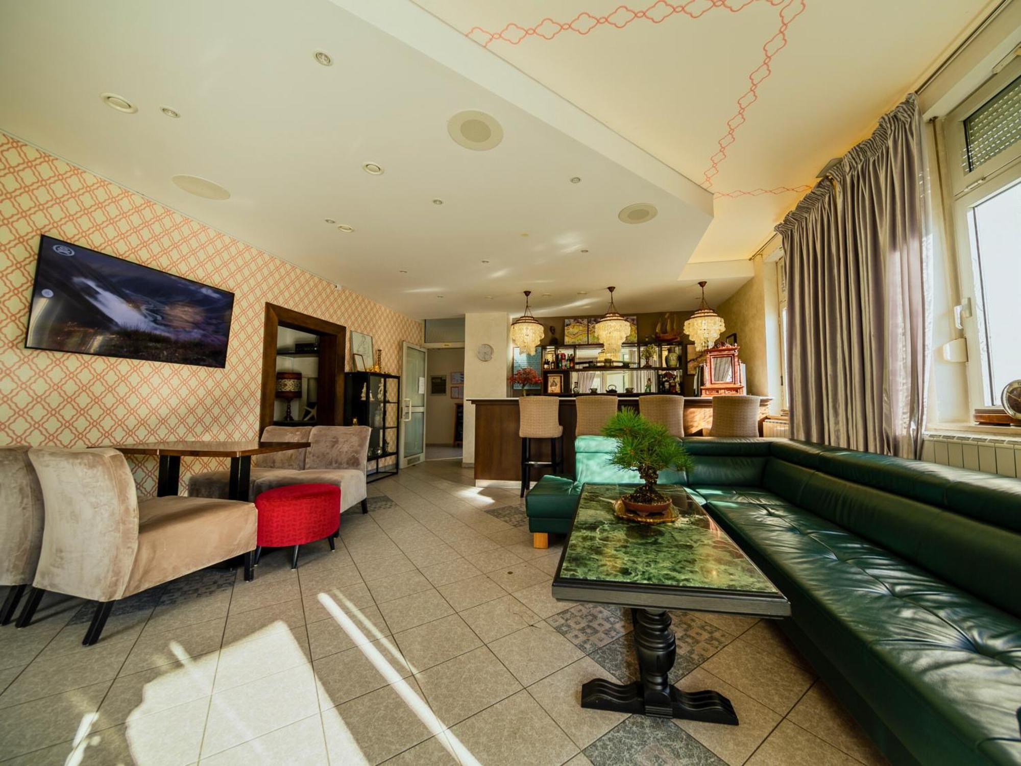 Hotel Maj Inn Moravske Toplice Extérieur photo
