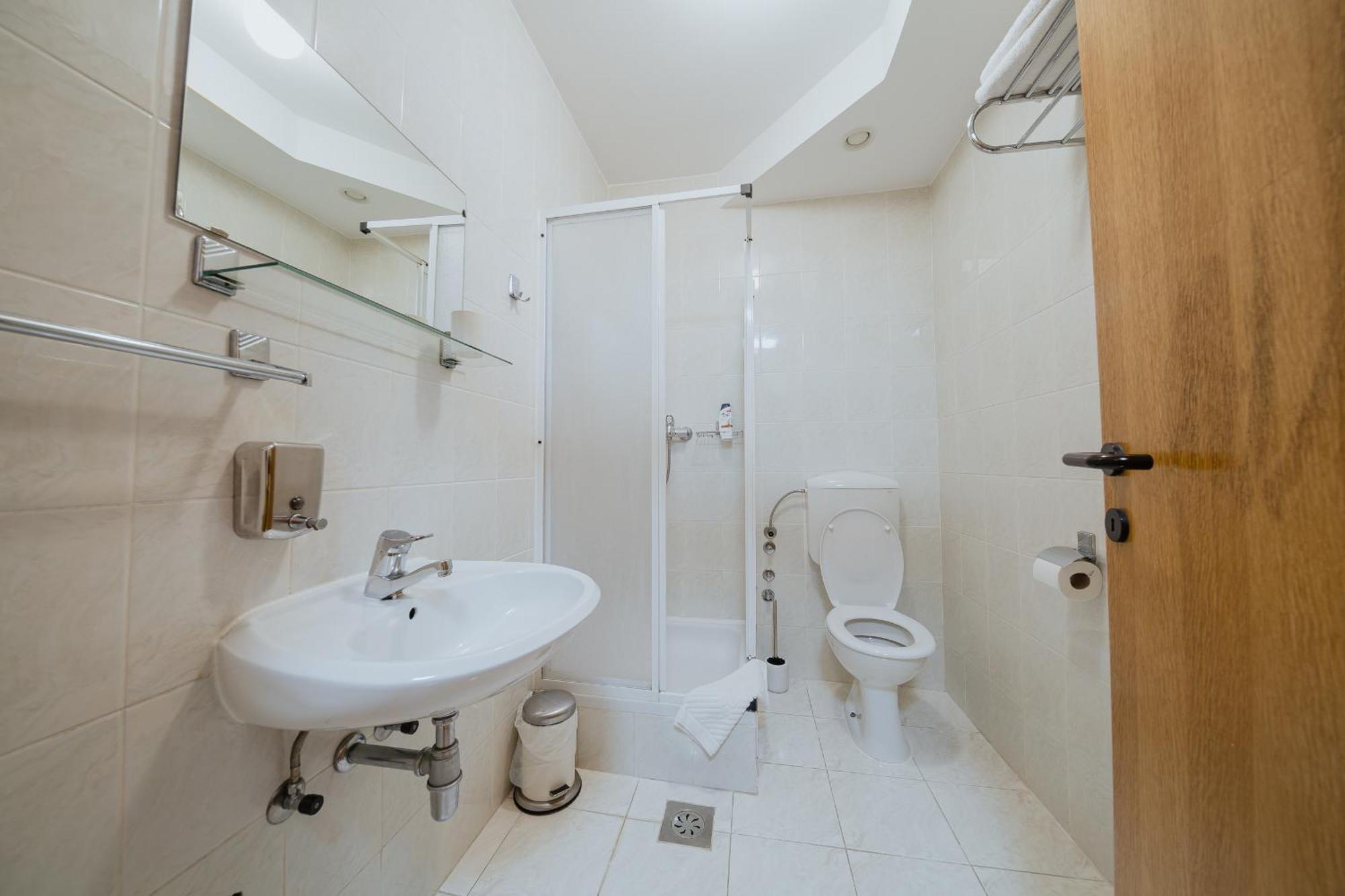 Hotel Maj Inn Moravske Toplice Extérieur photo