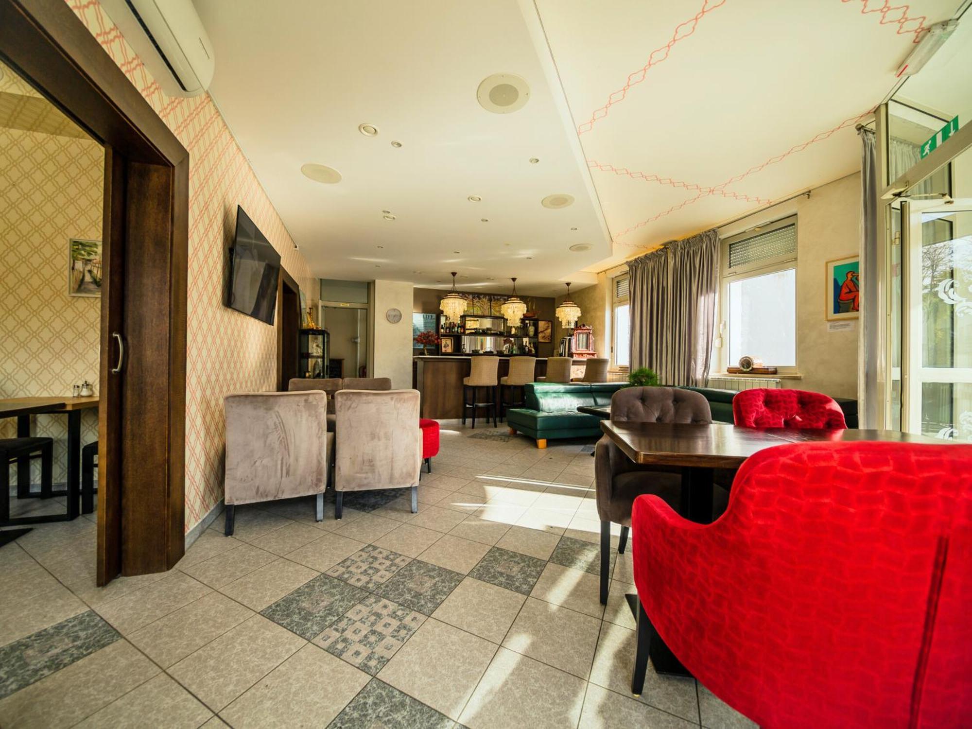 Hotel Maj Inn Moravske Toplice Extérieur photo